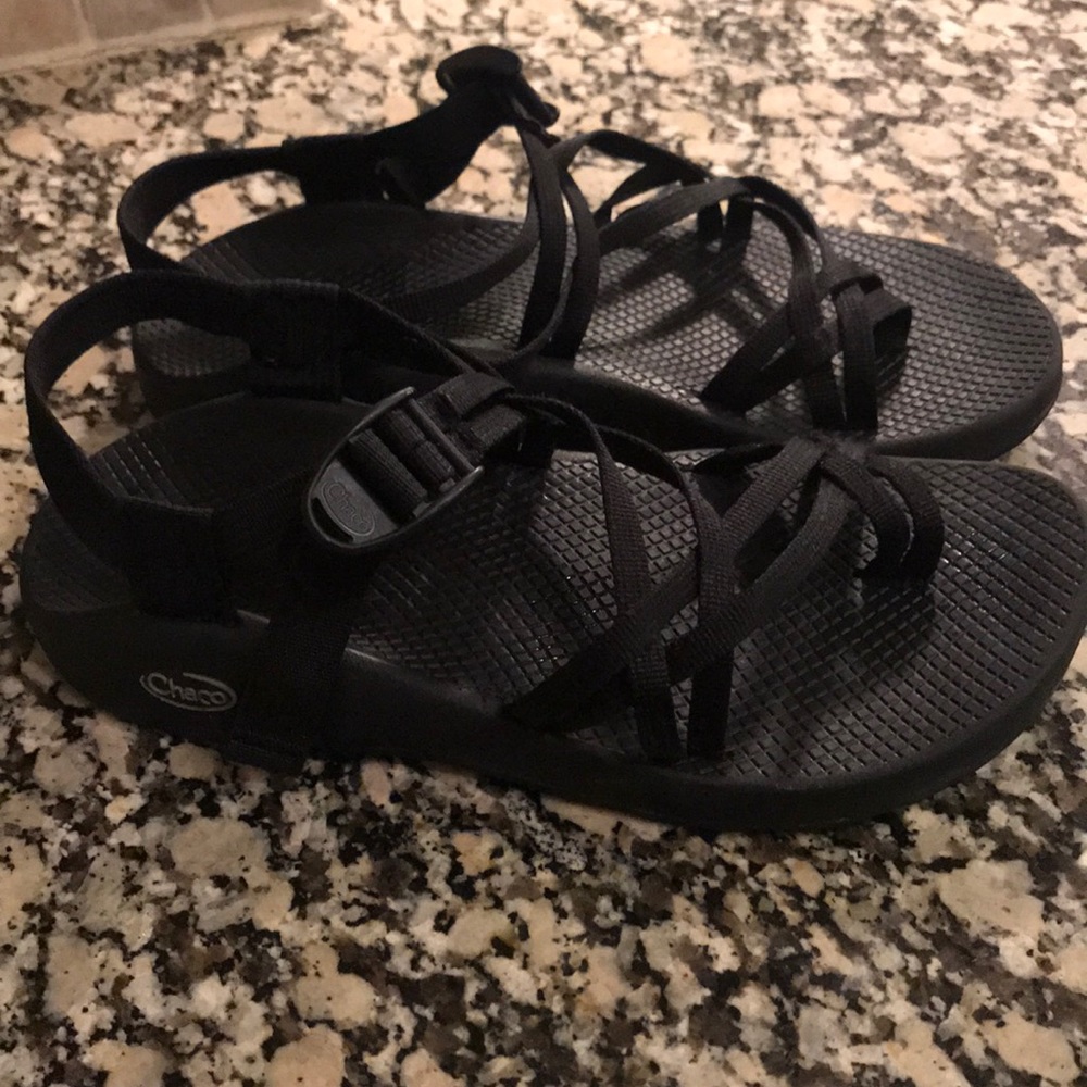 Women’s size 10 all black chaco